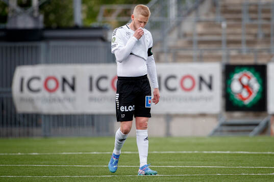 Örebros Karl Holmberg deppar