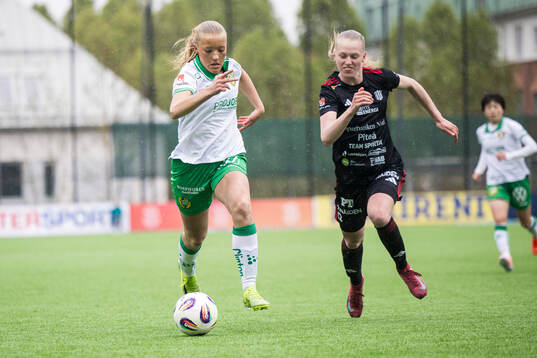 Hammarbys Smilla Holmberg och Piteås Saga Swedman