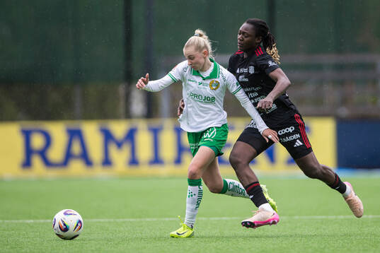Hammarbys Emilie Joramo och Piteås Anam Imo