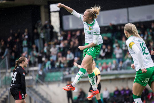 Hammarbys Julie Blakstad jublar