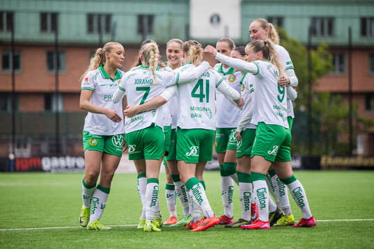 Hammarbys Julie Blakstad jublar