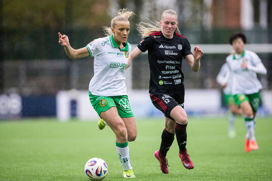 Hammarbys Smilla Holmberg och Piteås Saga Swedman