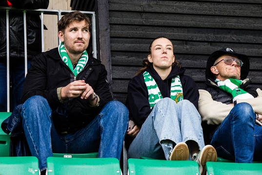 Hammarbys fd spelare Emma Westin på läktaren