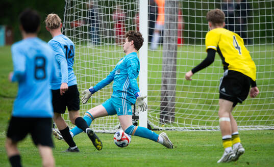 Landskrona BoIS gör 0-1 i matchen i P19 division 1 mellan