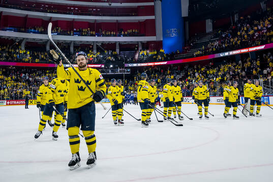Rasmus Andersson of Sweden celebrates