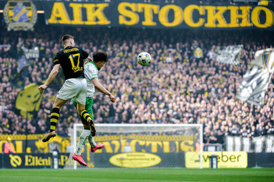 AIKs Mads Døhr Thychosen och Hammarbys Sebastian Tounekti