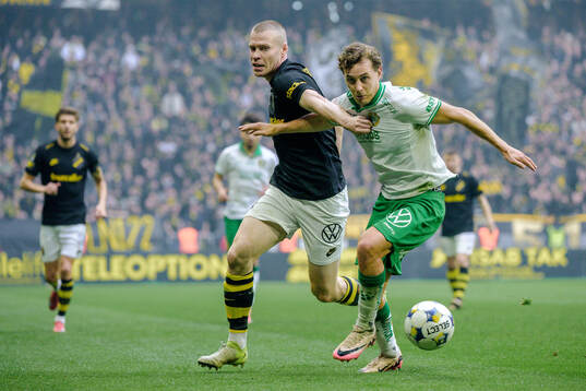 AIKs Thomas Poppler Isherwood och Hammarbys Hampus Skoglund