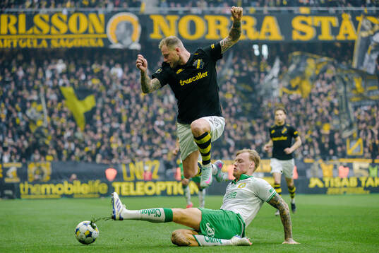AIKs John Guidetti och Hammarbys Victor Eriksson