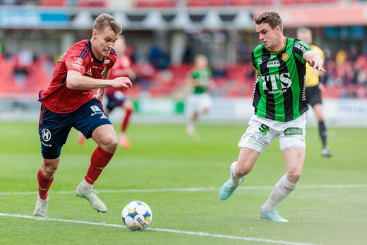 Östers Matias Tamminen och GAISs Oskar Ågren