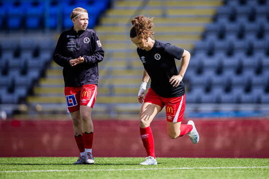 KIF Örebros Emilia Jägestedt Widstrand och Julia