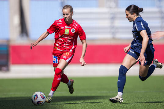 KIF Örebros Demi Pierre och Eskilstuna Uniteds Anna Sutter