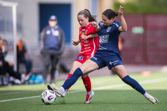 KIF Örebros Ella Frost och Eskilstuna Uniteds Anna Sutter