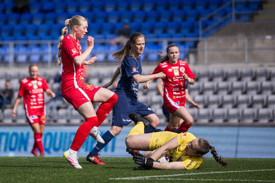 KIF Örebros Cajsa Rubensson och Eskilstuna Uniteds