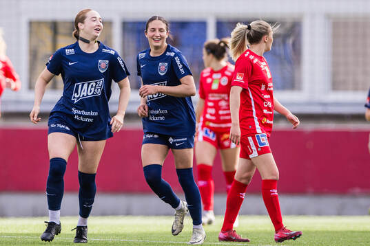 Eskilstuna Uniteds Rylie Rae Combs jublar