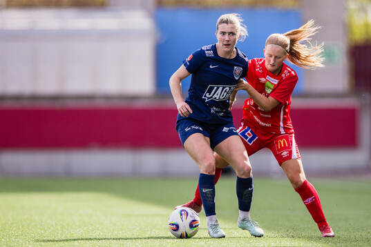 Eskilstuna Uniteds Gabrielle Rose Rennie och KIF Örebros