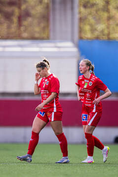 KIF Örebros Bella Sember och Cajsa Rubensson deppar