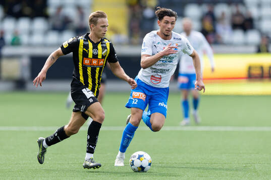 Häckens Pontus Dahbo och Värnamos Kenan Bilalovic