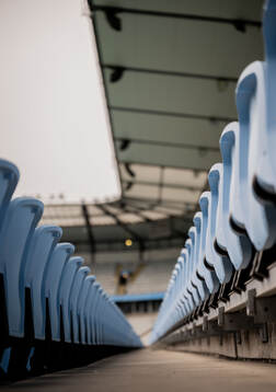 Läktarstolar på Eleda Stadion