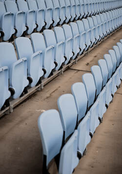 Läktarstolar på Eleda Stadion