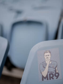 Klistermärken på Eleda Stadion