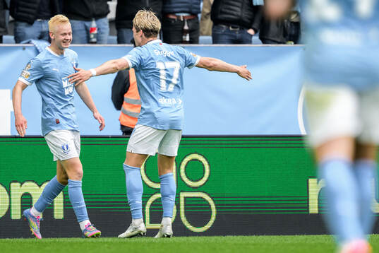 Malmö FFs Otto Rosengren och Jens Stryger Larsen jublar