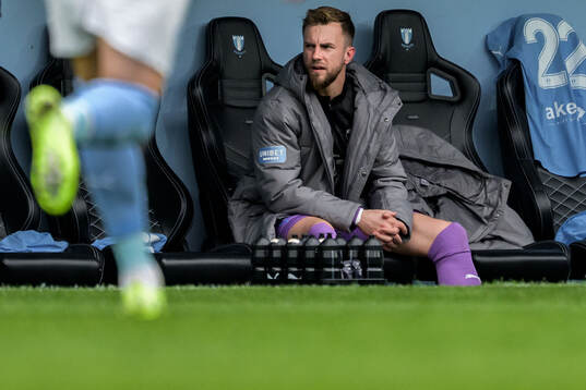 Malmö FFs målvakt Ricardo Friedrich på bänken