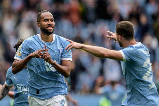 Malmö FFs Isaac Kiese Thelin jublar