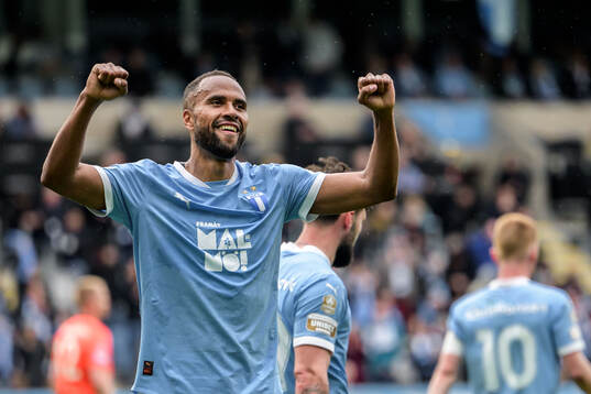 Malmö FFs Isaac Kiese Thelin jublar