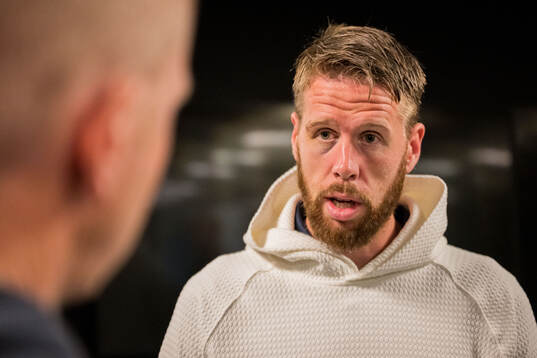 Malmö FFs Pontus Jansson blir intervjuad