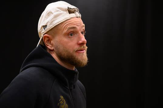 AIKs John Guidetti i mixed zone