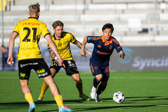 Elfsborgs Frederik Ihler och Djurgårdens Keita Kosugi