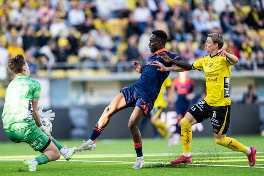 Elfsborgs målvakt Simon Eriksson och Simon Hedlund