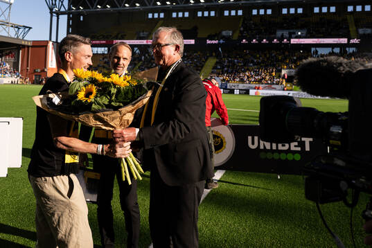 Förre Elfsborgs spelaren Lasse Nillson hyllas
