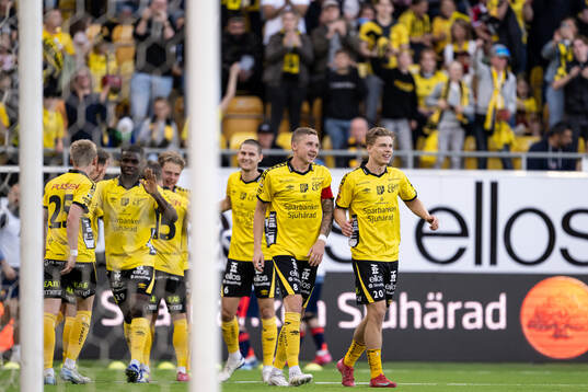 Elfsborgs Sebastian Holmen och Gottfrid Rapp jublar