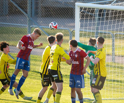 Simrishamn nickar mot mål i matchen i DM mellan IFK