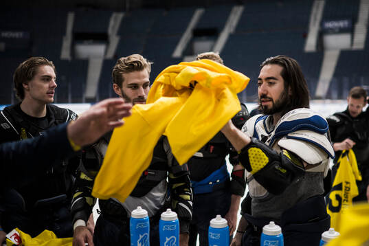 Leo Carlsson, Alexander Wennberg and Mika Zibanejad of