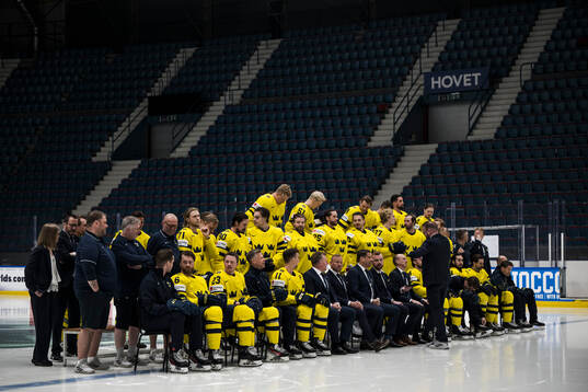 The players and staff of Sweden prepare for the official