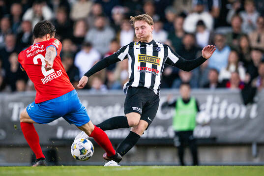 Helsingborgs Jon Birkfeldt och Landskronas Adam Egnell
