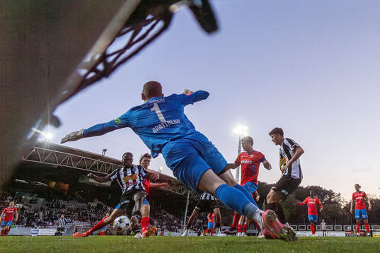 Landskronas Kofi Asare gör det matchavgörande 3-3 målet i
