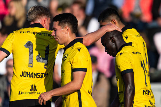 Mjällbys Herman Johansson, Nicklas Røjkjær och Abdoulie
