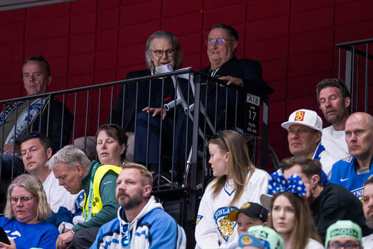 Curt Lindström in the stands