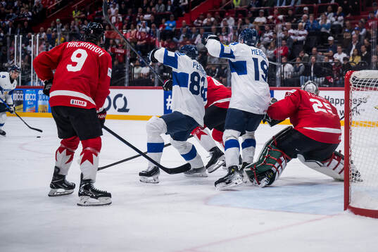 Harri Pesonen and Waltteri Merelä of Finland compete for