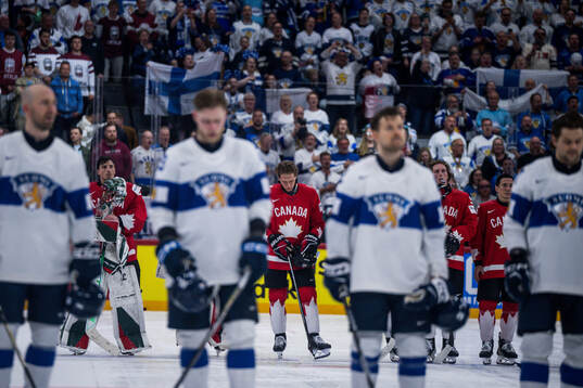 Players of Canada look dejected