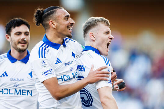 IFK Norrköpings Moutaz Neffati jublar med Sebastian