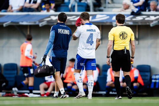 IFK Norrköpings Amadeus Sögaard med skada