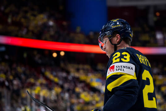 Lucas Raymond of Sweden looks dejected