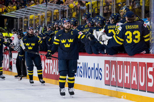 Rasmus Andersson of Sweden celebrates