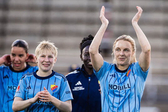 Djurgårdens Olivia Ulenius och Mimmi Larsson jublar