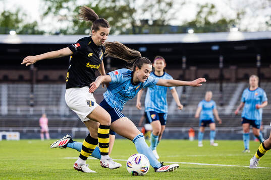 AIKs Patrícia Fischerova och Djurgårdens Pauline