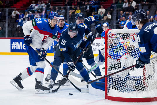 Patrik Koch of Slovakia and Lenni Härmeenaho of Finland